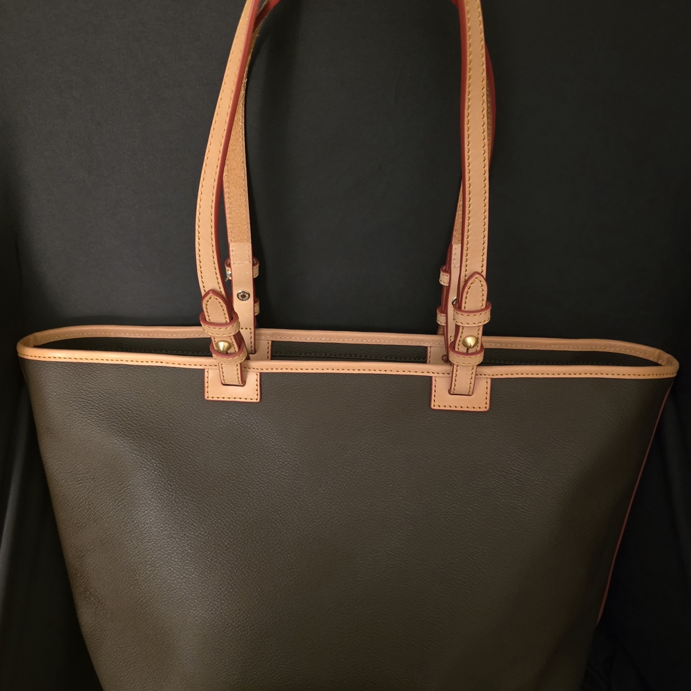 Dooney & Bourke Eva Leisure Shopper Tote - Picture 5 of 12
